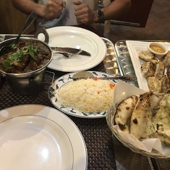 Nepal House - Goat curry, lamb momos, and garlic naan - Himalayan/Nepalese Near Me - Baltimore, Maryland
