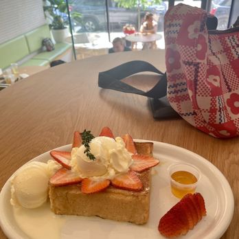 OMi - Omi Omi Shibuya Honey Toast - Desserts Near Me - Chicago, Illinois OMi - Omi Omi Shibuya Honey Toast - Desserts Near Me - Chicago, Illinois