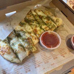 Blaze Pizza - Pesto Garlic Cheesy Bread