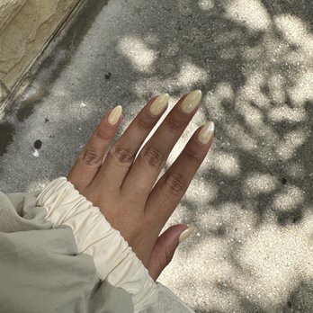 Bilancia Nail Spa - Nail Salons Near Me - Chicago, Illinois