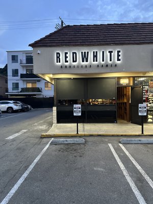 REDWHITE BONELESS RAMEN Studio City by null