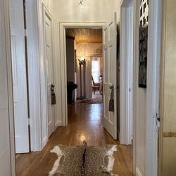 Oak Cottage - Hallway