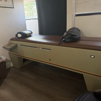Derick Lajom - Mendyk Chiropractic - Massage table - Chiropractors Near Me - Perris, California Derick Lajom - Mendyk Chiropractic - Massage table - Chiropractors Near Me - Perris, California