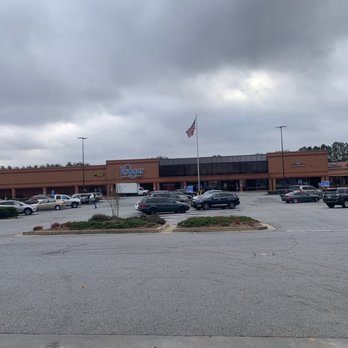 Kroger - cars parked in a parking lot - Grocery Near Me - Norcross, Georgia Kroger - cars parked in a parking lot - Grocery Near Me - Norcross, Georgia