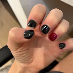 Top Nails Spa - Chipped nail