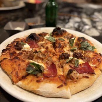 Seven Olive Modern Gastropub - Butcher's Block Pizza - Gastropubs Near Me - Indian Wells, California Seven Olive Modern Gastropub - Butcher's Block Pizza - Gastropubs Near Me - Indian Wells, California