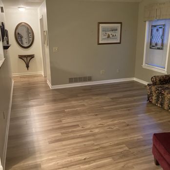 Zetina & Son Flooring - Finished view of Great Room flooring. - Flooring Near Me Zetina & Son Flooring - Finished view of Great Room flooring. - Flooring Near Me