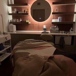 Cheeks + Co - Such a nice cozy room to be pampered in.