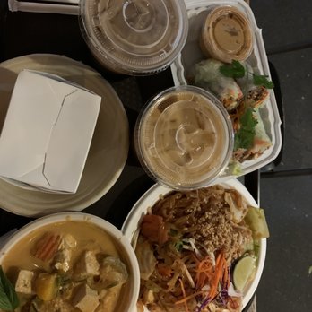Thai Vegan - Thai Iced Coffee Pad 2 Pieces Fresh Vegetable Tofu Roll Panang Tofu Curry - Thai Near Me - Santa Monica, California Thai Vegan - Thai Iced Coffee Pad 2 Pieces Fresh Vegetable Tofu Roll Panang Tofu Curry - Thai Near Me - Santa Monica, California