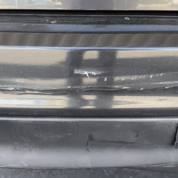 Corona Auto Body - Cómo se puede apreciar, la pintura dañada y bastante abrasión. - Auto Repair Near Me - Corona, California