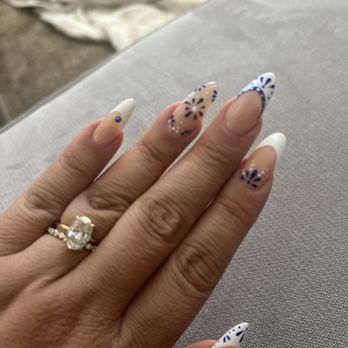 Adore Nail Lounge - Nail Salons Near Me - Livermore, California
