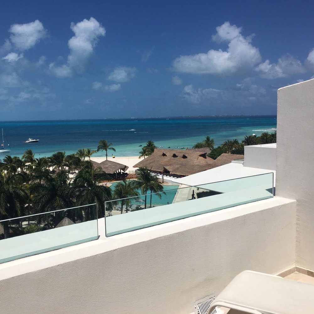 Intercontinental Presidente Cancun Resort - 6th floor balcony - Hotels Near Me - Cancún, ROO Intercontinental Presidente Cancun Resort - 6th floor balcony - Hotels Near Me - Cancún, ROO