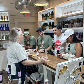 Savannah Bee Company - Cosmetics & Beauty Supply Near Me - St. Augustine, Florida