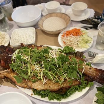 Anh Hong Saigon - Whole fried catfish with vegetables - Vietnamese Near Me - Milpitas, California Anh Hong Saigon - Whole fried catfish with vegetables - Vietnamese Near Me - Milpitas, California