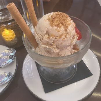 Broadway Lounge - Cinnamon Ice Cream Sundae - Lounges Near Me - New York, New York Broadway Lounge - Cinnamon Ice Cream Sundae - Lounges Near Me - New York, New York
