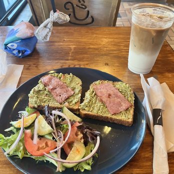 Cute Cat Cafe - Breakfast & Brunch Near Me - Ridgewood, New York Cute Cat Cafe - Breakfast & Brunch Near Me - Ridgewood, New York