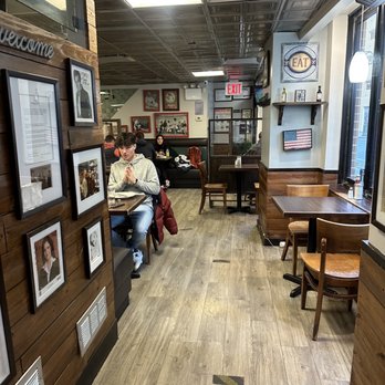 George's - American Near Me - New York, New York