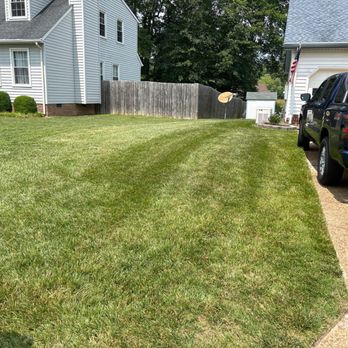 D&N Landscaping - Left side showing lawn cut. - Lawn Services Near Me D&N Landscaping - Left side showing lawn cut. - Lawn Services Near Me
