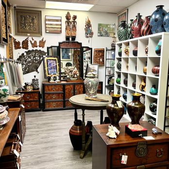 Lisa's Resale Gone Upscale - Used, Vintage & Consignment Near Me - Lewisville, Texas Lisa's Resale Gone Upscale - Used, Vintage & Consignment Near Me - Lewisville, Texas