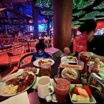 Great Wolf Lodge - Breakfast buffet - Resorts Near Me - Mashantucket, Connecticut Great Wolf Lodge - Breakfast buffet - Resorts Near Me - Mashantucket, Connecticut