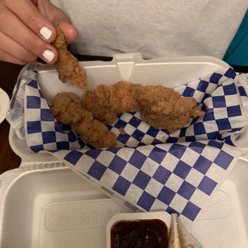 Legends Classic Diner - Chicken strips and BBQ sauce - American Near Me - Glendora, California