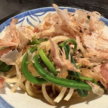 Little Plum - Pohole (warabi) over shredded Daikon radish - Asian Fusion Near Me - Honolulu, Hawaii