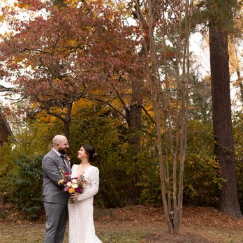 Morgan Henderson Photography - Morgan Henderson photographed our wedding in November 2023 and captured the beauty of the fall day - Event Photography Near Me Morgan Henderson Photography - Morgan Henderson photographed our wedding in November 2023 and captured the beauty of the fall day - Event Photography Near Me