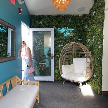 The Rooftop Lounge - entrance - Lounges Near Me - Laguna Beach, California