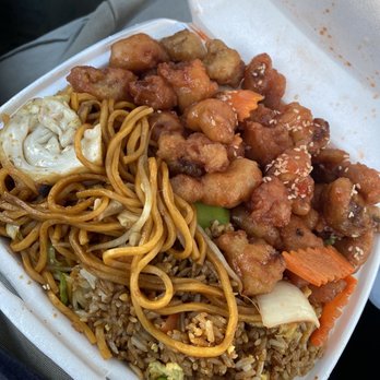 Kitty's Kitchen - Combo chow mein, fried rice and sweet and sour pork - Chinese Near Me - Manteca, California