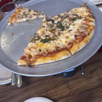 Pizanos - Spaghetti Marinara Fettuccine Alfredo - Pizza Near Me - Taos, New Mexico