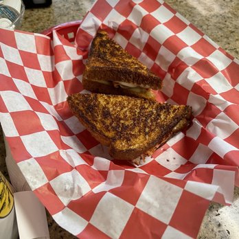 Papa J's - a grilled cheese sandwich in a basket - Cafes Near Me - Inverness, Florida