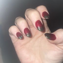A week later, my nails are still gorgeous! Excuse my poor photography skills, I don't take photos of my hands often, haha!