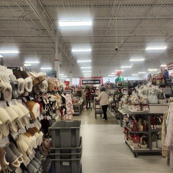 TJ Maxx - Display - Department Stores Near Me - Houston, Texas