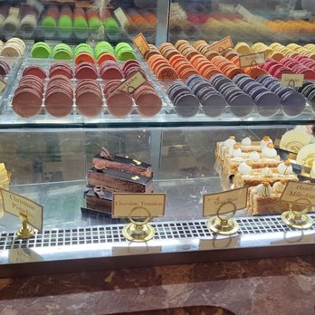 Cafe Bilboquet - Cafes Near Me - New York, New York