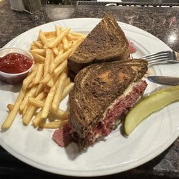 Ruben and thin fries