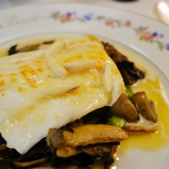 Benoit - Fillet of white fish with mushrooms - French Near Me - Paris, 75 Benoit - Fillet of white fish with mushrooms - French Near Me - Paris, 75