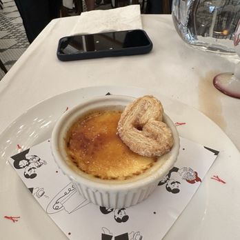 Arnaud's Restaurant - Crème Brûlée - Cajun/Creole Near Me - New Orleans, Louisiana