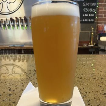 Coles Road Brewery - Dipped in Moonlight Pale Ale - Breweries Near Me - Berlin, Connecticut Coles Road Brewery - Dipped in Moonlight Pale Ale - Breweries Near Me - Berlin, Connecticut