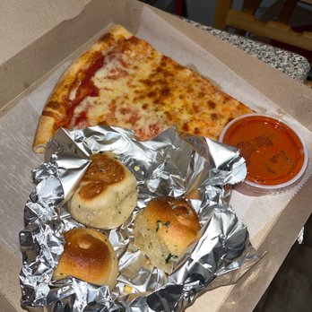 Alba's Pizzeria & Restaurant - Plain slice with garlic knots - Pizza Near Me - Jamaica, New York