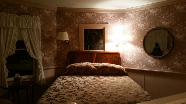 Alexander's Lodge At Mt Rainier by null