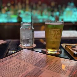 Iron Bar & Lounge