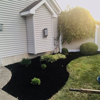 Guiliani Construction and Landscaping - Our last mulch job in wheatfield NY - Landscaping Near Me - Niagara Falls, New York Guiliani Construction and Landscaping - Our last mulch job in wheatfield NY - Landscaping Near Me - Niagara Falls, New York