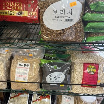 Hansung Ggoolmott Kimchi - Dry goods - International Grocery Near Me - Buena Park, California