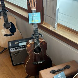 Thunder Road Guitars PDX - Very cool vintage guitar.