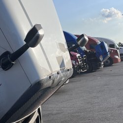 Diesel Dave's Mobile Truck Service - 2 trucks in a row
