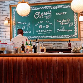Hudson House - Inside - Seafood Near Me - Houston, Texas