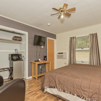 Trailside Motel - All rooms have a mini fridge, microwave and coffee pot - Vacation Rentals Near Me - White Cloud, Michigan