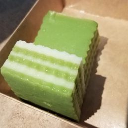delicious khanom chan 椰青糕 delicious khanom chan 椰青糕