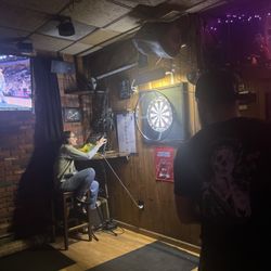 Hilltop Tavern - Darts match