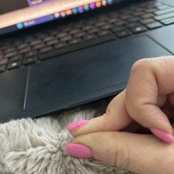 Mint Nail Lounge - Nail Salons Near Me - Arlington, Virginia